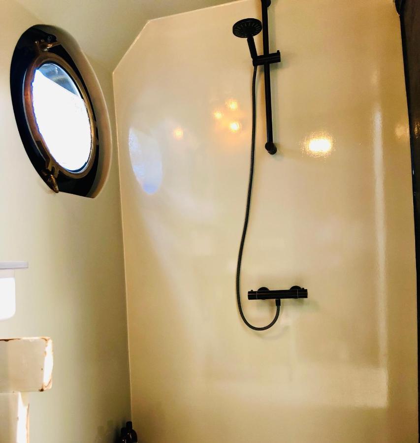 Houseboat Tante Piet Hotel Amsterdam Ngoại thất bức ảnh