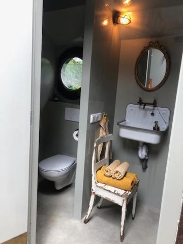 Houseboat Tante Piet Hotel Amsterdam Ngoại thất bức ảnh